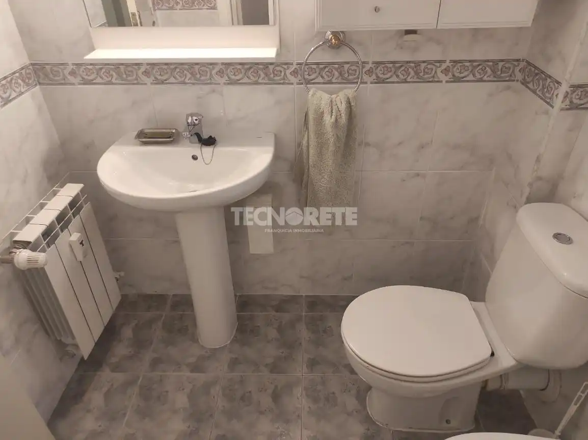 Baño de Piso en venta en Guadalajara con Terraza y Trastero