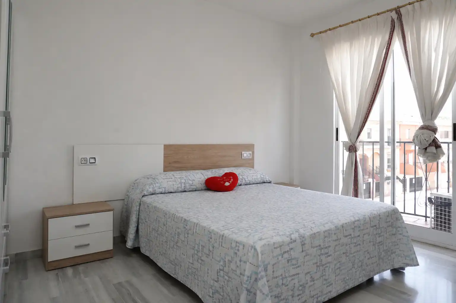 Habitación de Casa adosada en venta en Vegas del Genil con Jardín privado, Terraza y Amueblado
