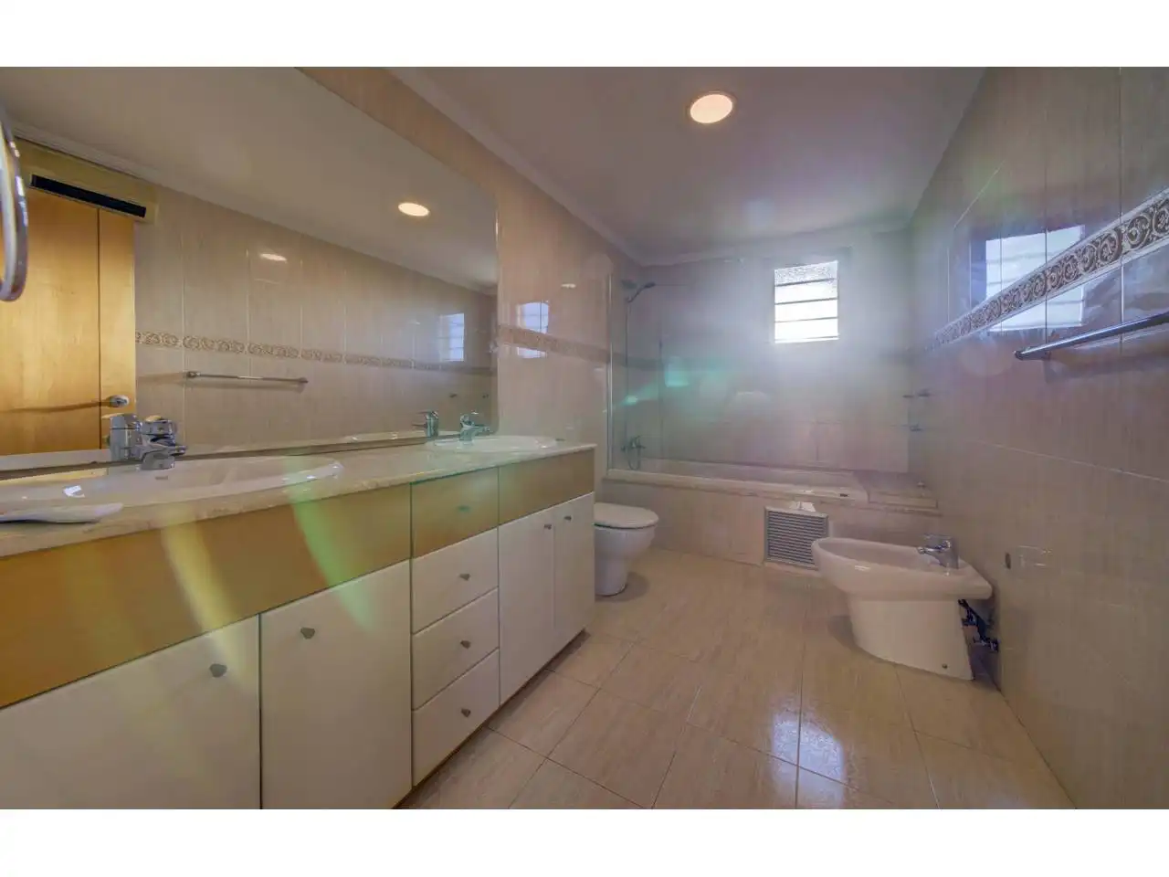 Baño de Casa adosada en venta en Valencia con Aire acondicionado, Calefacción y Terraza