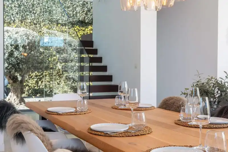 Menjador de Casa o xalet de lloguer en Estepona amb Aire condicionat, Jardí privat i Terrassa