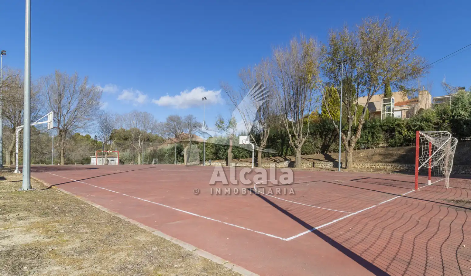 Casa o xalet en venda a El Clavín - Valdeluz
