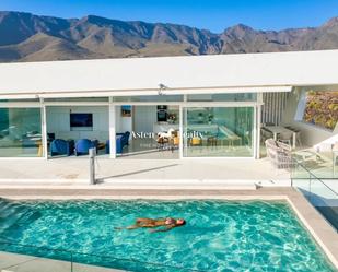 Piscina de Casa o xalet en venda en Adeje amb Aire condicionat, Terrassa i Piscina