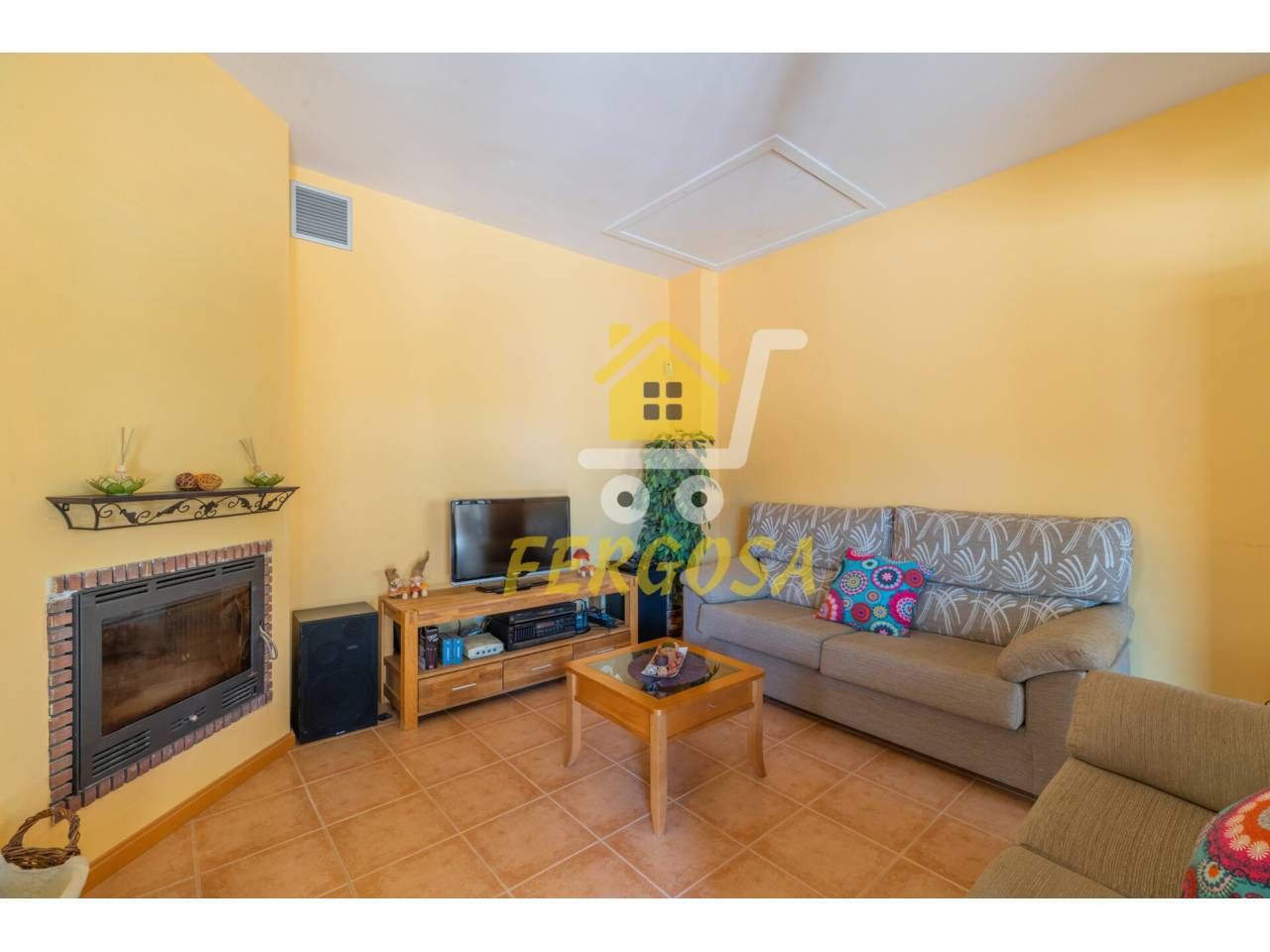 Living room of Single-family semi-detached for sale in Escalona  with Heating, Private garden and Terrace