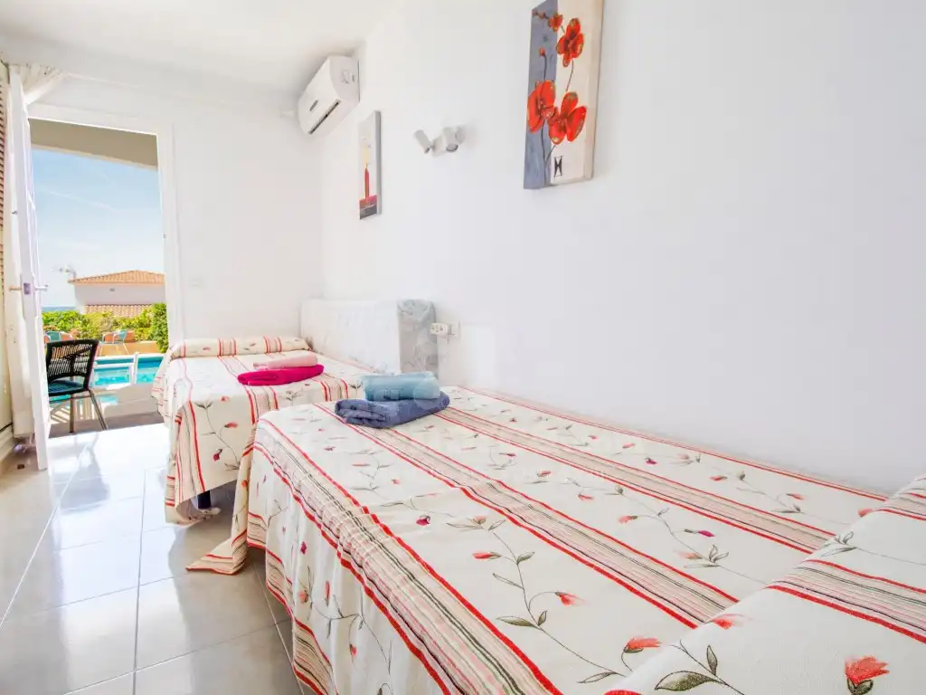 Bedroom of Houses for sale in Son Bou - Sant Jaume