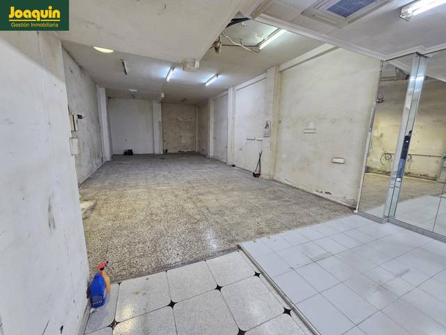 Local comercial en Alquiler en Viñuela - Rescatado