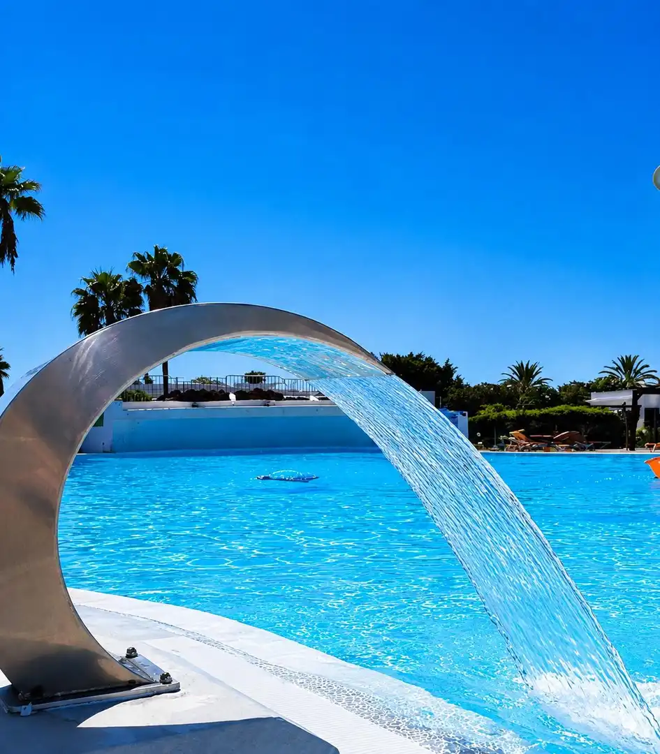 Swimming pool of Houses for sale in San Bartolomé de Tirajana  with Air Conditioner, Private garden and Terrace