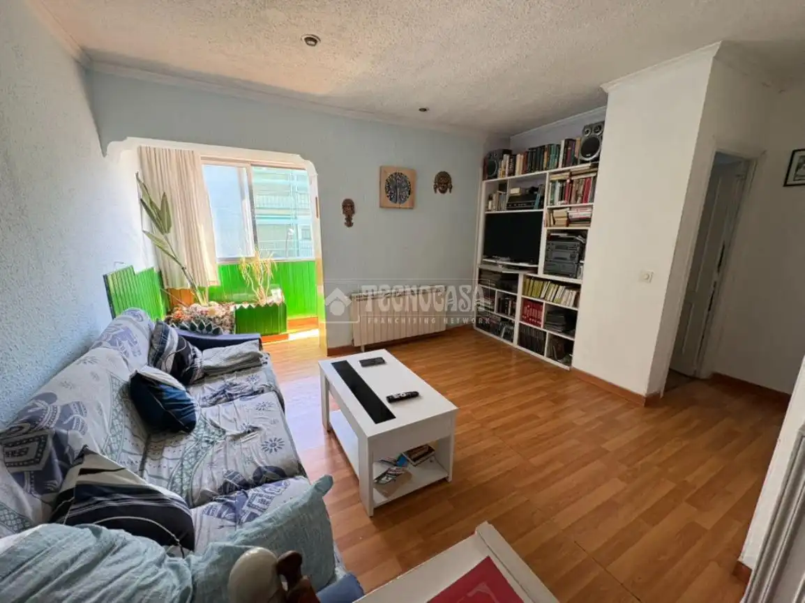 Living room of Flat for sale in Getafe  with Air Conditioner and Heating