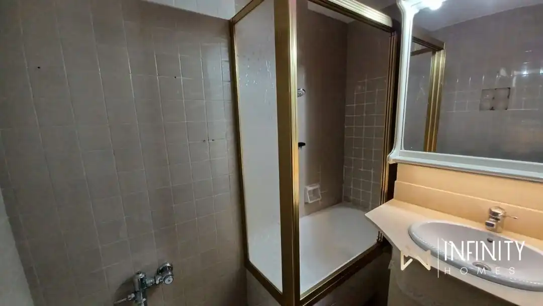 Badezimmer von Wohnung zur Miete in Bilbao  mit Terrasse