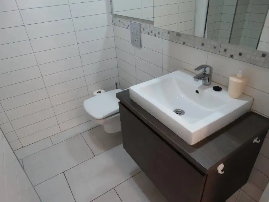 Badezimmer von Wohnung zur Miete in Guardamar del Segura mit Klimaanlage, Terrasse und Möbliert