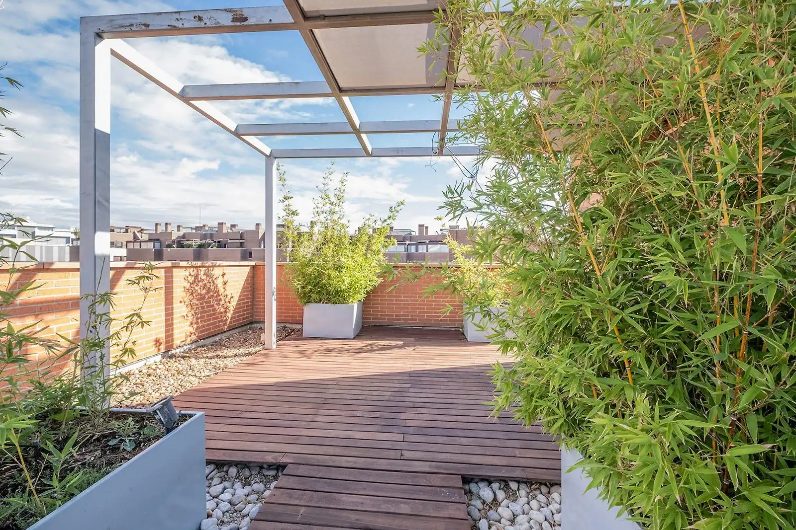 Terraza de Ático de alquiler en Pozuelo de Alarcón con Aire acondicionado, Calefacción y Jardín privado