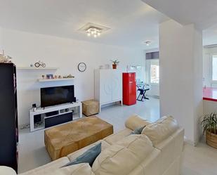 Living room of Flat for sale in  Albacete Capital  with Heating, Private garden and Storage room