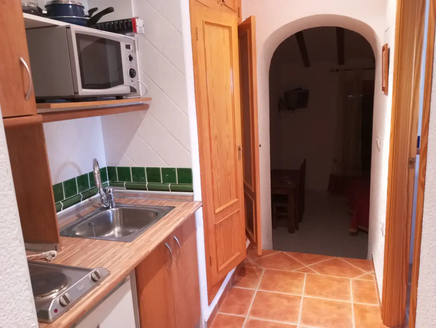 Cuina de Casa o xalet de lloguer en Cortes de Baza amb Moblat, Es permeten mascotes i Piscina comunitària