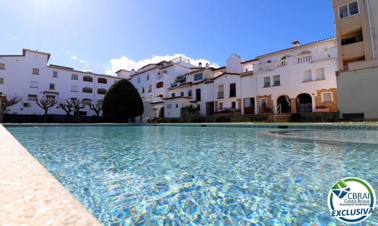 Exterior view of Flat for sale in Empuriabrava  with Heating, Private garden and Terrace