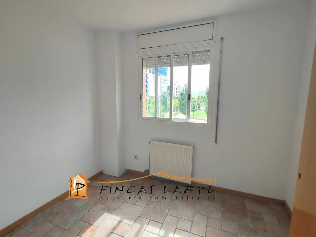 Schlafzimmer von Wohnung zum Verkauf in Martorell mit Klimaanlage, Heizung und Balkon