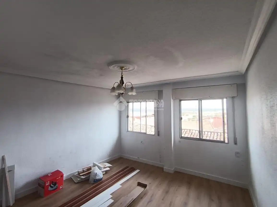 Schlafzimmer von Wohnung zur Miete in Calera y Chozas mit Balkon