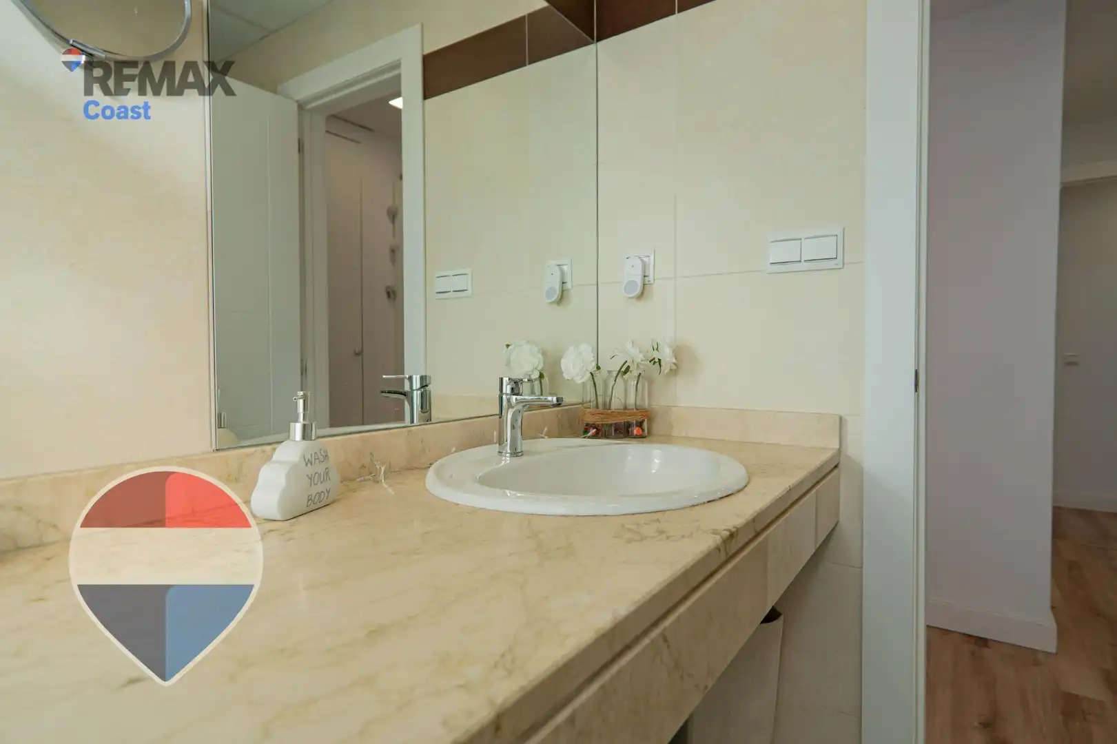 Baño de Piso en venta en Málaga con Aire acondicionado, Calefacción y Jardín privado