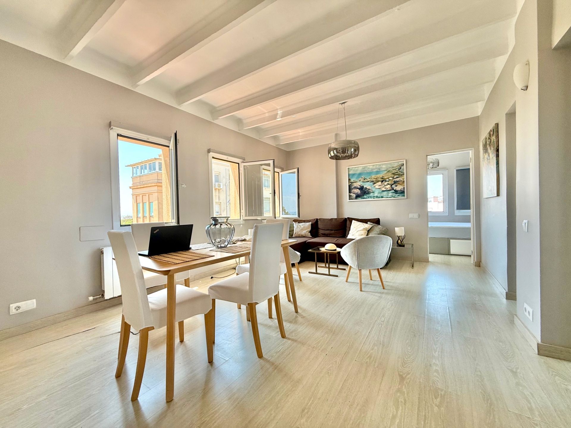 Living room of Flat to rent in  Barcelona Capital  with Air Conditioner, Heating and Parquet flooring
