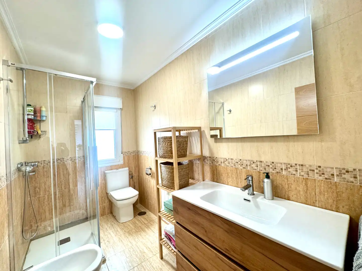 Baño de Piso en venta en Gijón  con Calefacción, Parquet y Horno