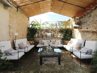 House with pool for sale in Consell