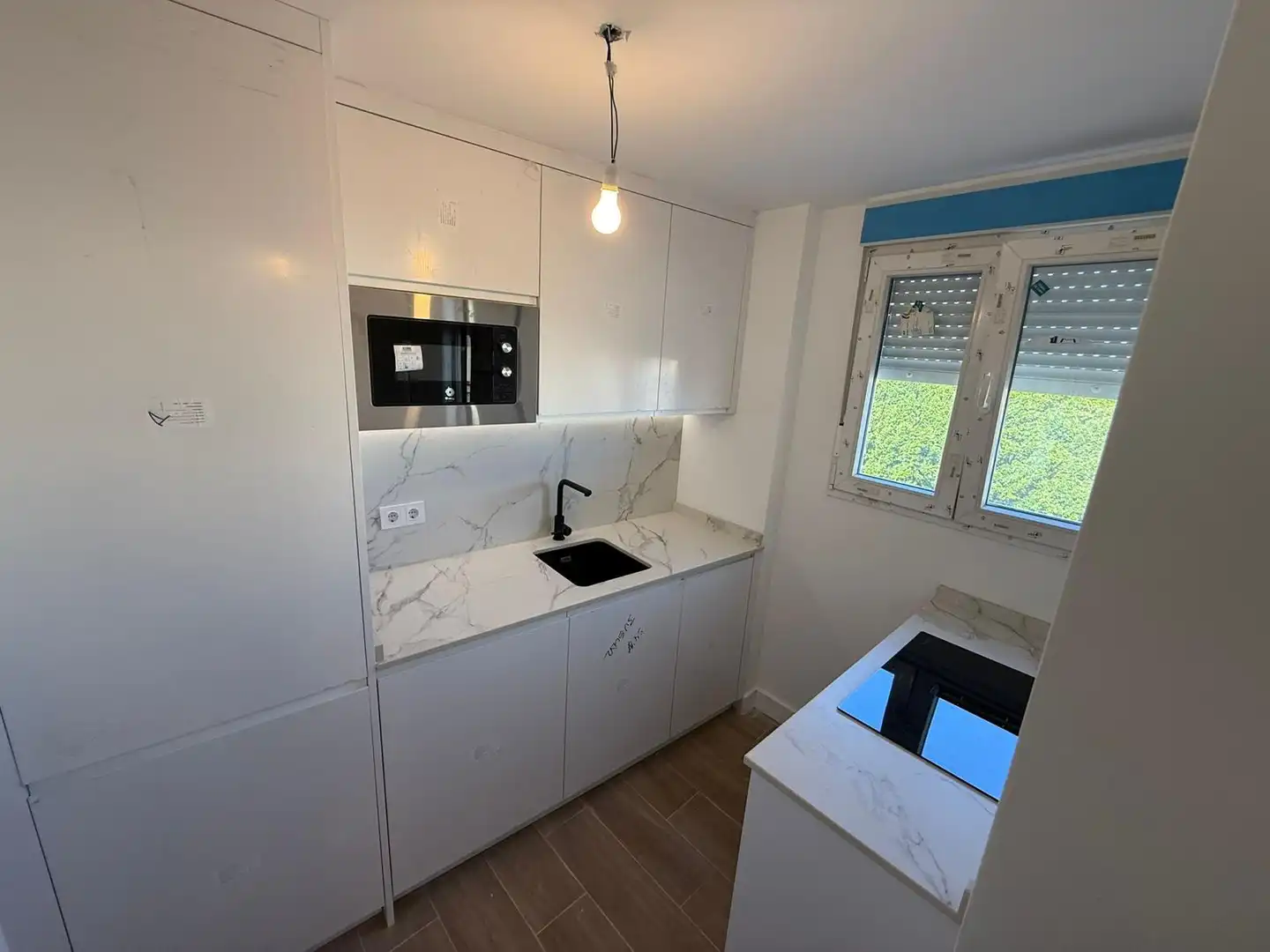 Kitchen of Flat for sale in Sevilla  with Balcony