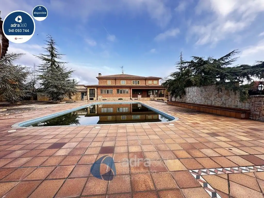 Garden of Houses for sale in Lardero  with Air Conditioner, Heating and Private garden