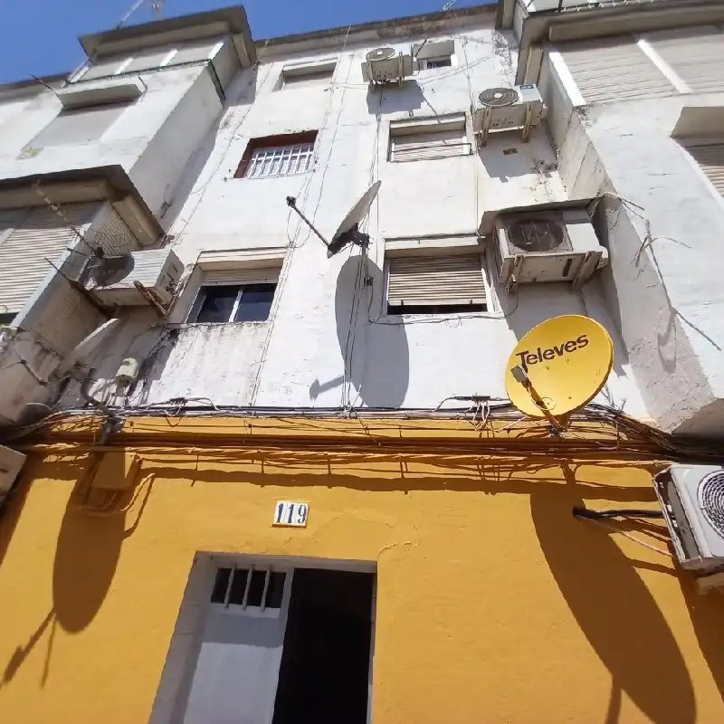 Vista exterior de Piso en venta en Sevilla