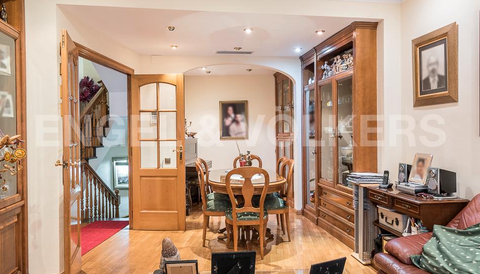 Foto 1 de Casa adosada en venda a El Guinardó, Barcelona