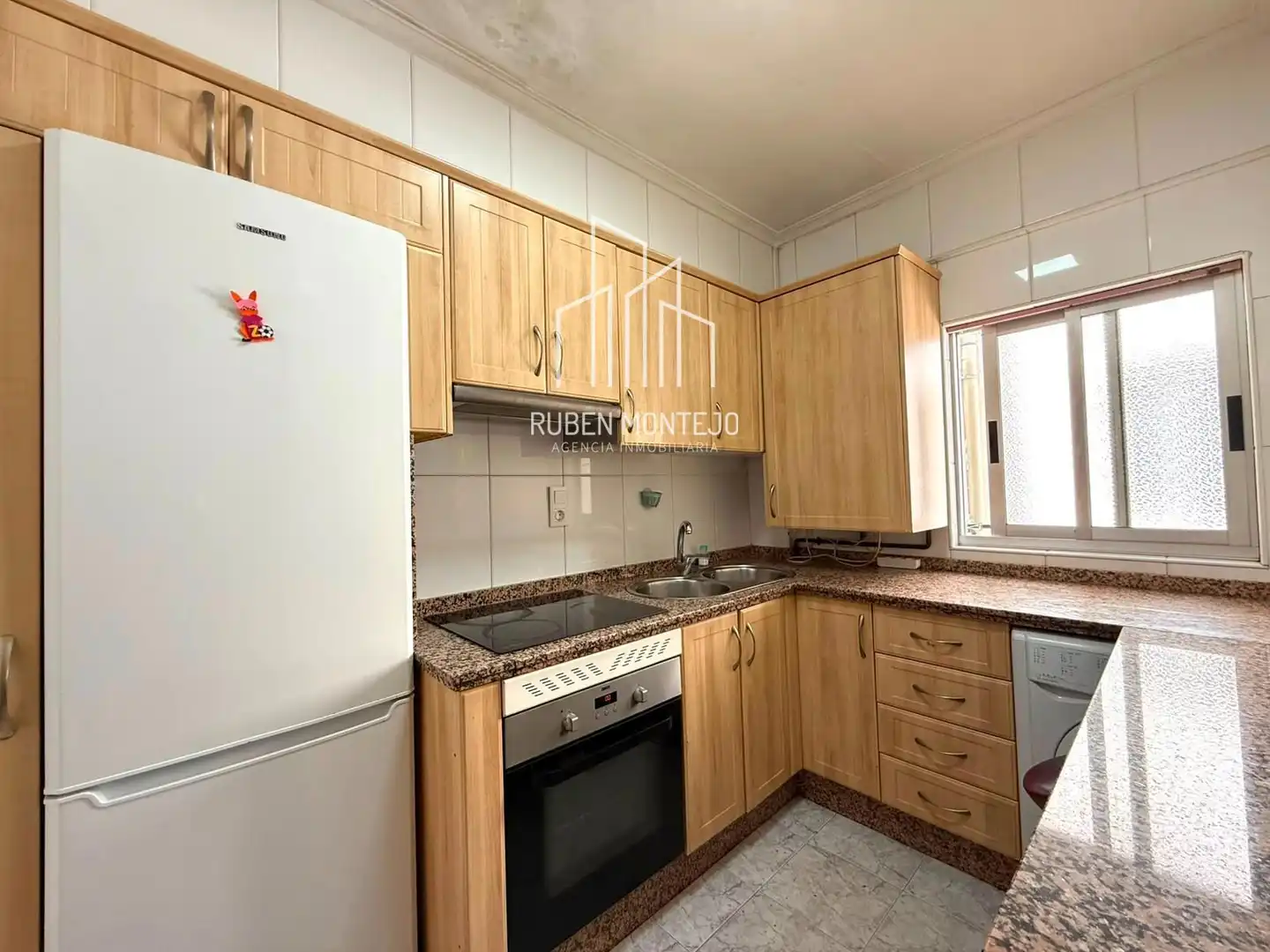 Cocina de Piso de alquiler en Salamanca con Calefacción, Parquet y Terraza