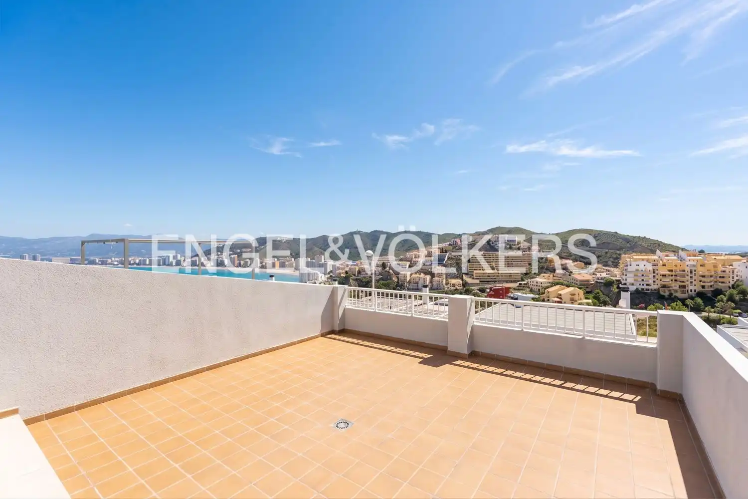 Maison mitoyenne à vendre à Calle de la Serra Mariola, imagen 3
