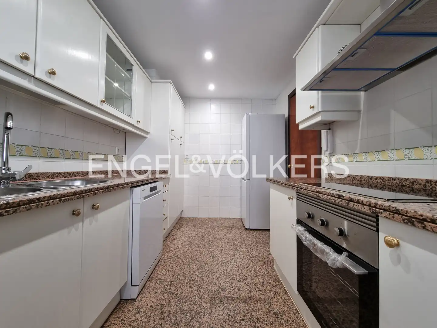 Cocina de Piso de alquiler en Sevilla con Aire acondicionado, Calefacción y Terraza