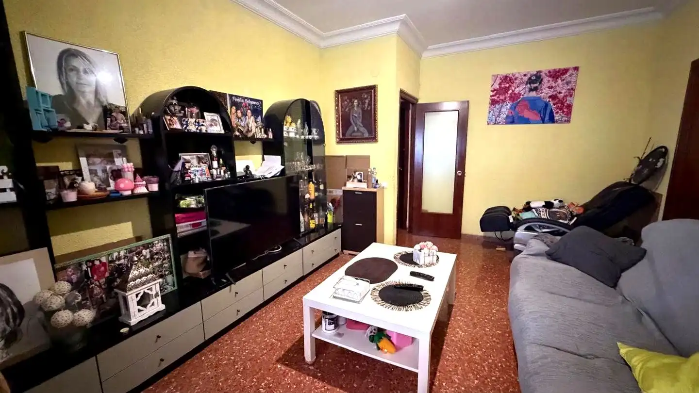 Sala de estar de Piso en venta en  Logroño con Calefacción, Terraza y Amueblado