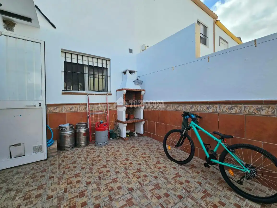 Vista exterior de Casa o chalet en venta en Jerez de la Frontera con Aire acondicionado