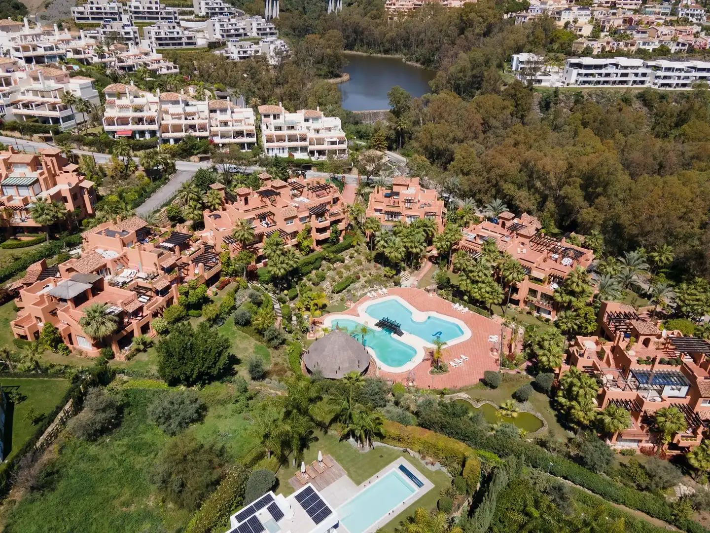 Exterior view of Attic for sale in Marbella  with Terrace, Storage room and Furnished