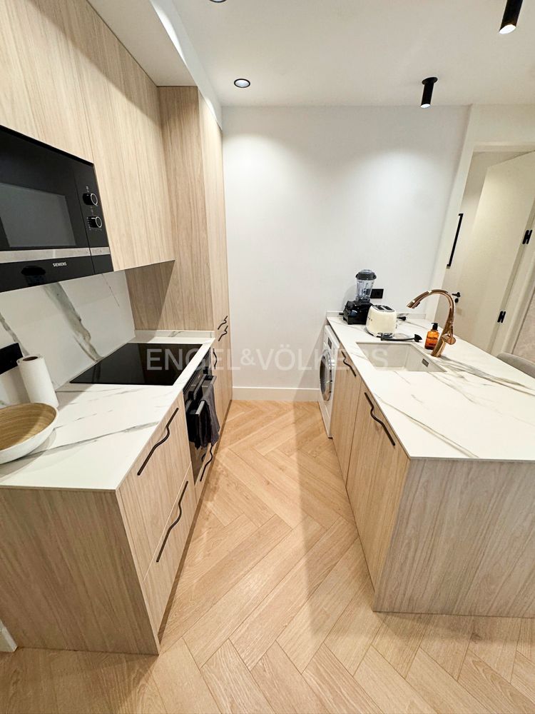 Kitchen of Flat for rent in  Madrid Capital  with Air Conditioner, Heating and Furnished