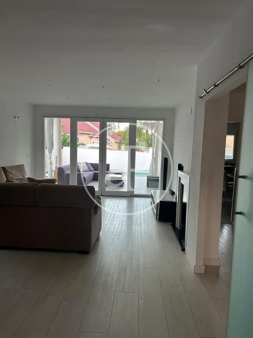 Living room of Flat for rent in Riba-roja de Túria  with Air Conditioner, Heating and Private garden