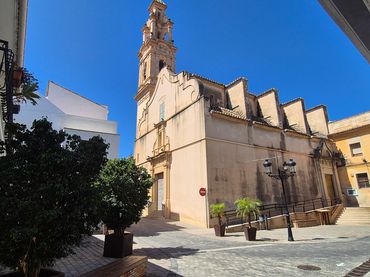Casa con balcone in vendita a Carrer Catedratic En Salvador Salom 25