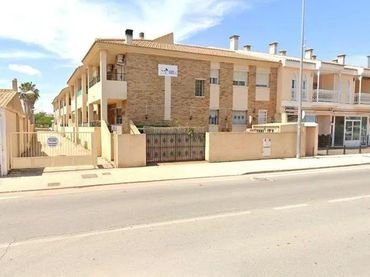 Pis amb balcó en venda a RAMON Y CAJAL 20