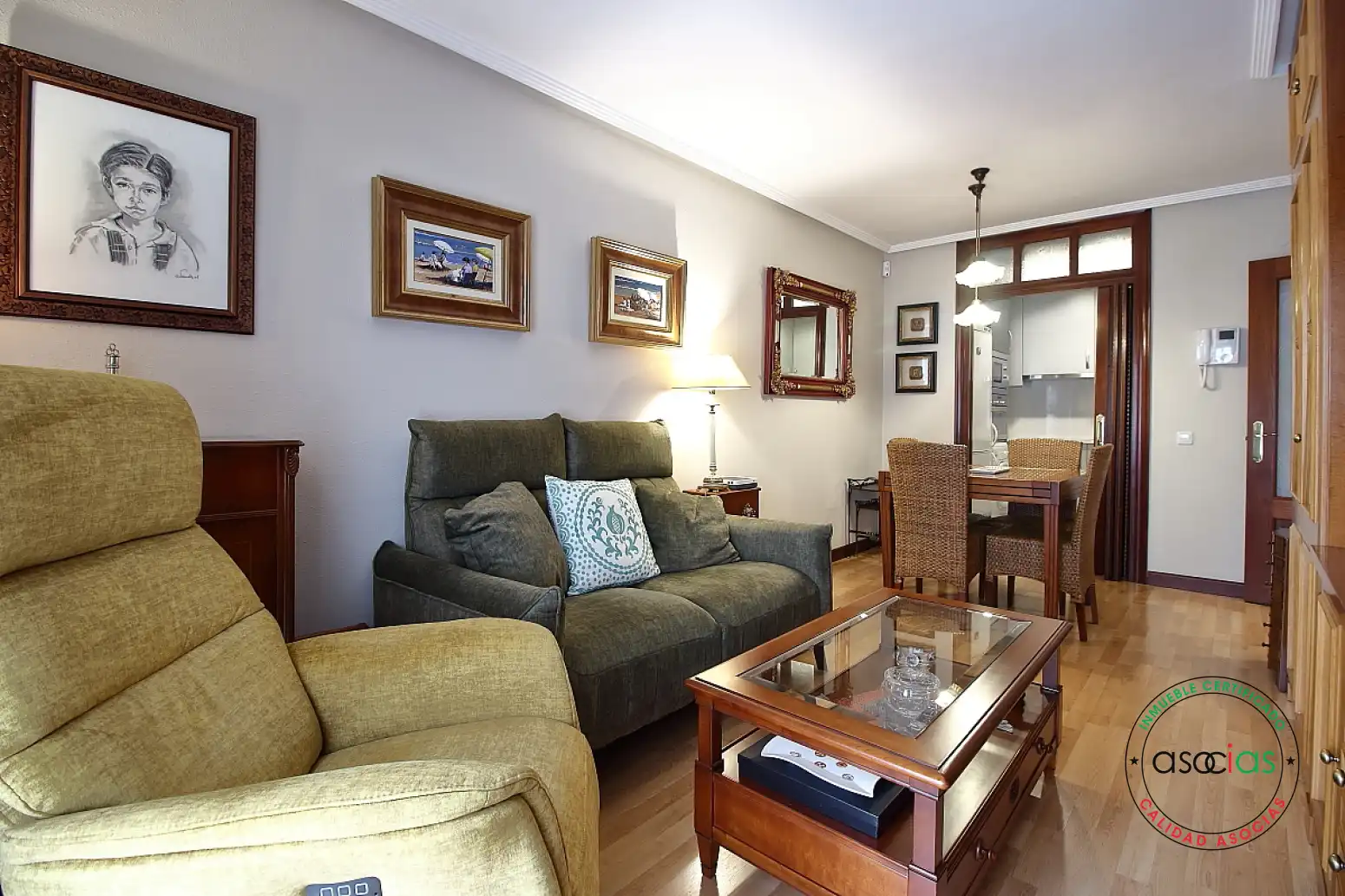 Sala d'estar de Pis en venda en Gijón  amb Calefacció, Parquet i Terrassa