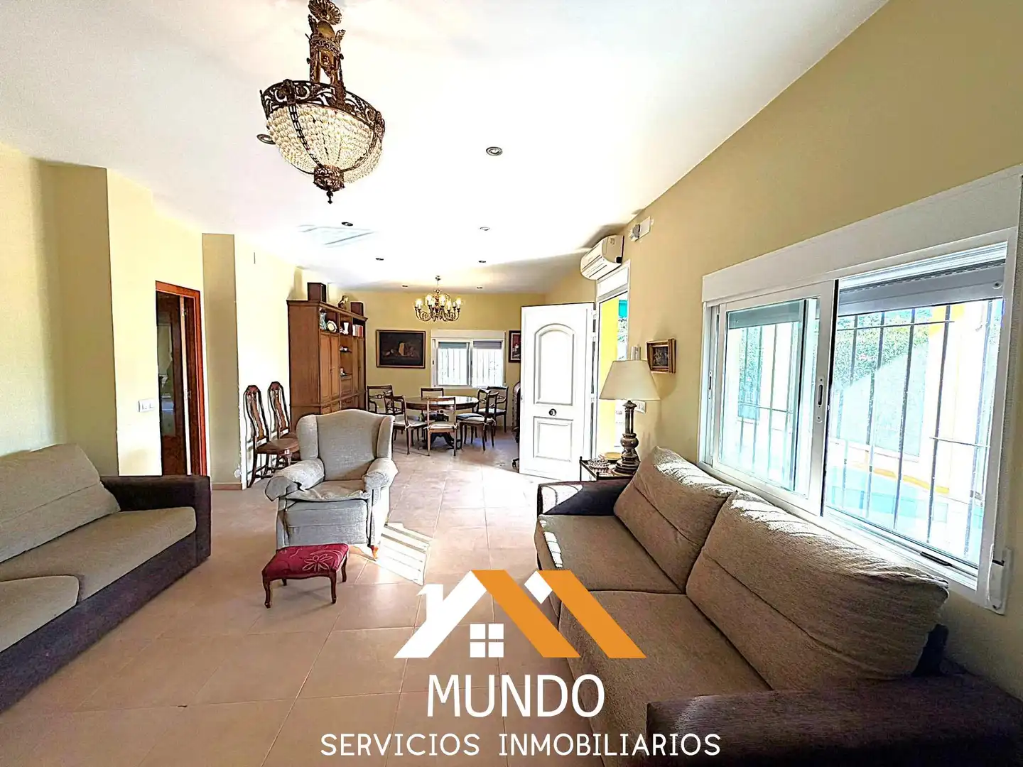 Sala de estar de Casa o chalet en venta en Paterna con Aire acondicionado, Terraza y Trastero