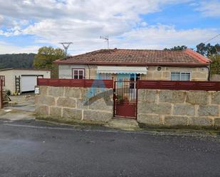 Vista exterior de Casa o xalet en venda en Maside amb Calefacció, Jardí privat i Piscina