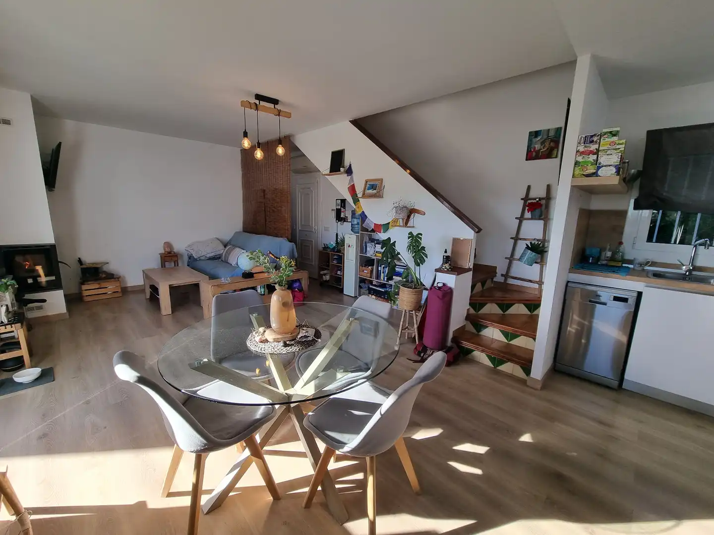 Wohnzimmer von Einfamilien-Reihenhaus zum Verkauf in Roses mit Klimaanlage, Heizung und Privatgarten