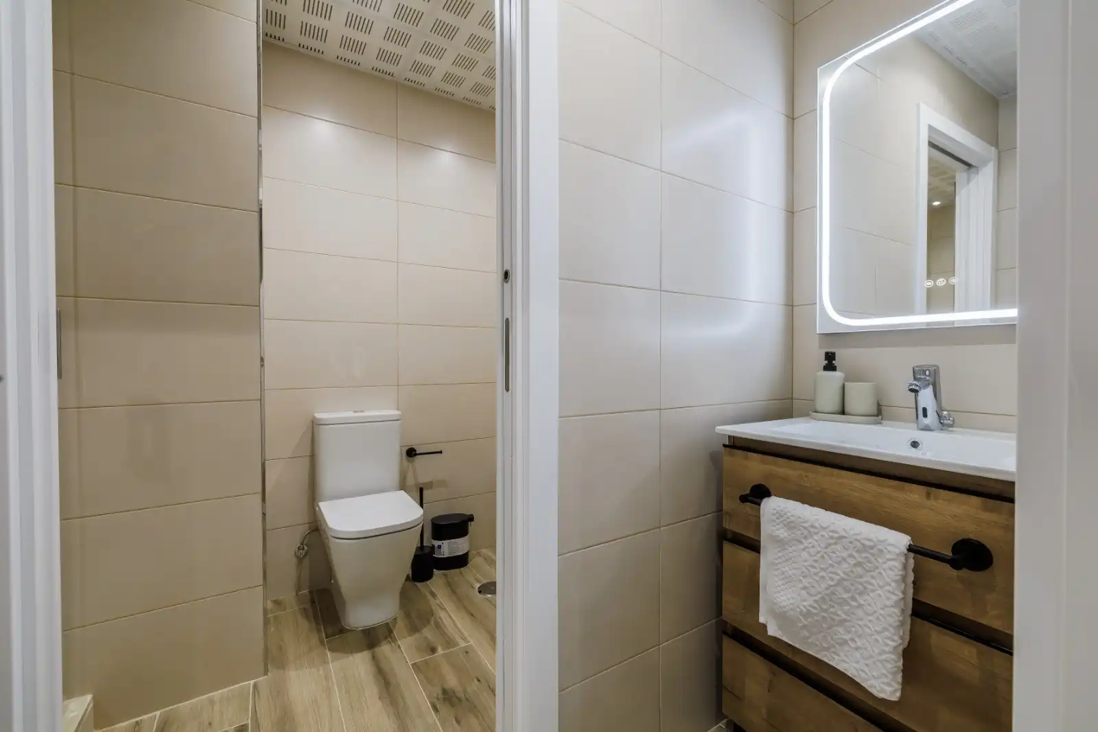 Bathroom of Ground floor for rent in Poniente-Sur