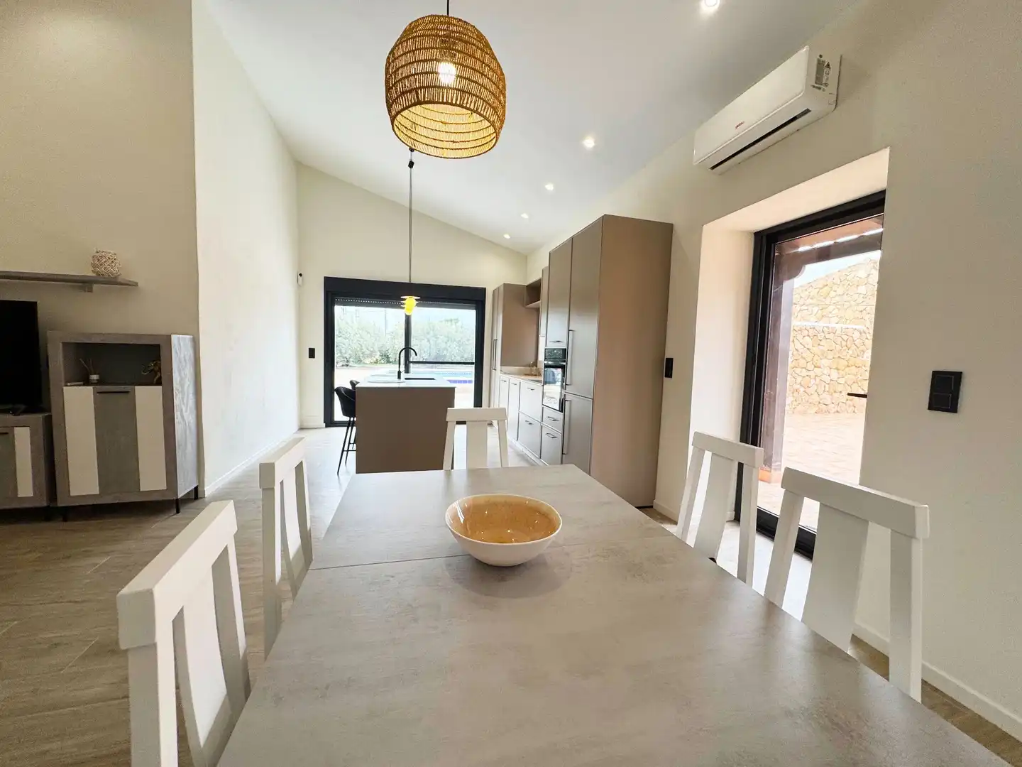Menjador de Casa o xalet en venda en La Unión amb Aire condicionat, Jardí privat i Piscina