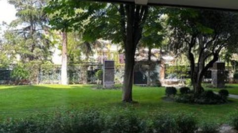 Exclusiva vivienda totalmente exterior en una de las urbanizaciones privadas más prestigiosas de Arturo Soria.