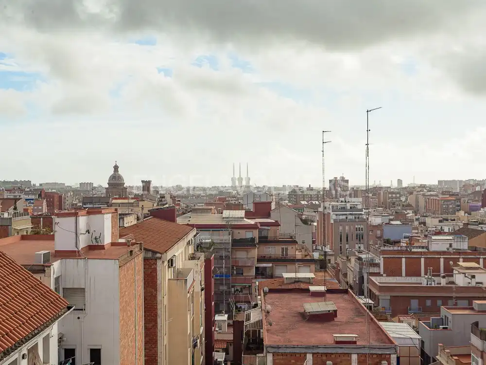 Außenansicht von Dachboden zum Verkauf in Barcelona mit Klimaanlage, Heizung und Terrasse