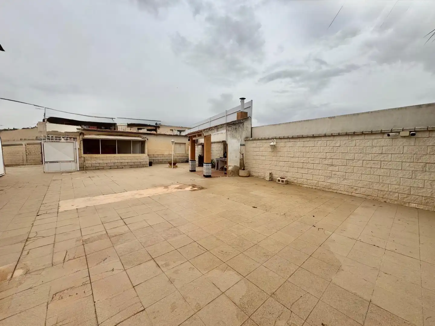Vista exterior de Casa o xalet en venda en Orihuela amb Aire condicionat, Calefacció i Jardí privat