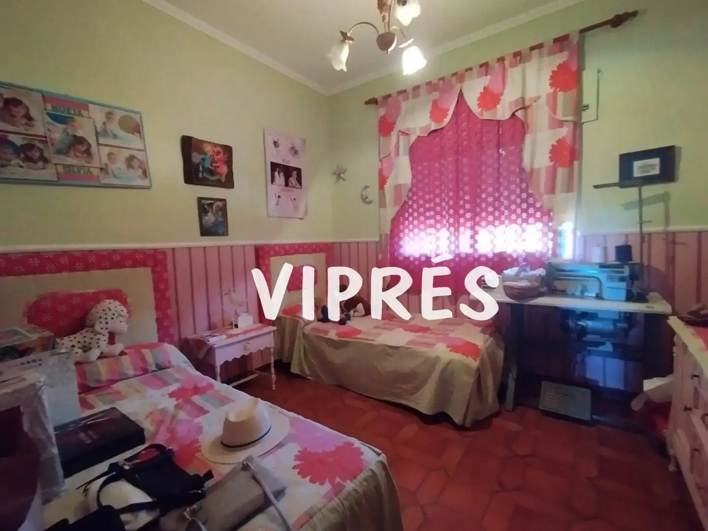 Houses for sale in Este