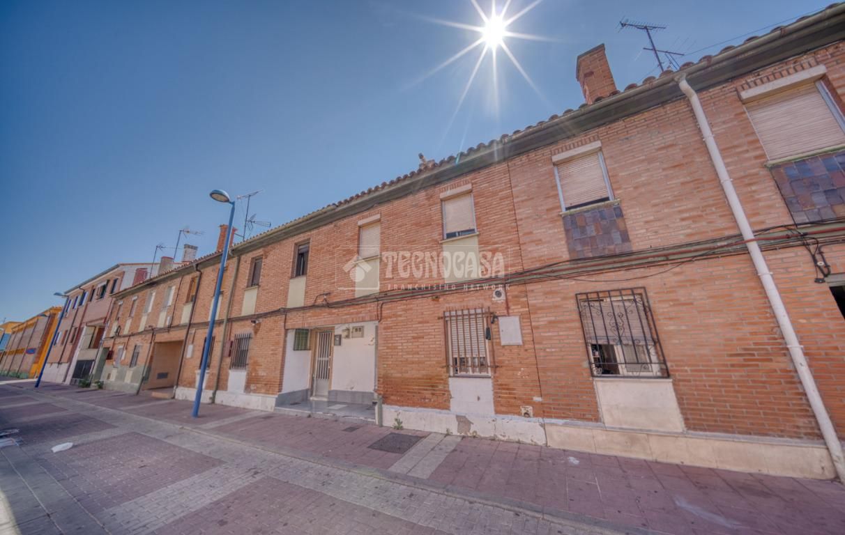 Vista exterior de Casa adosada en venda en Valladolid Capital