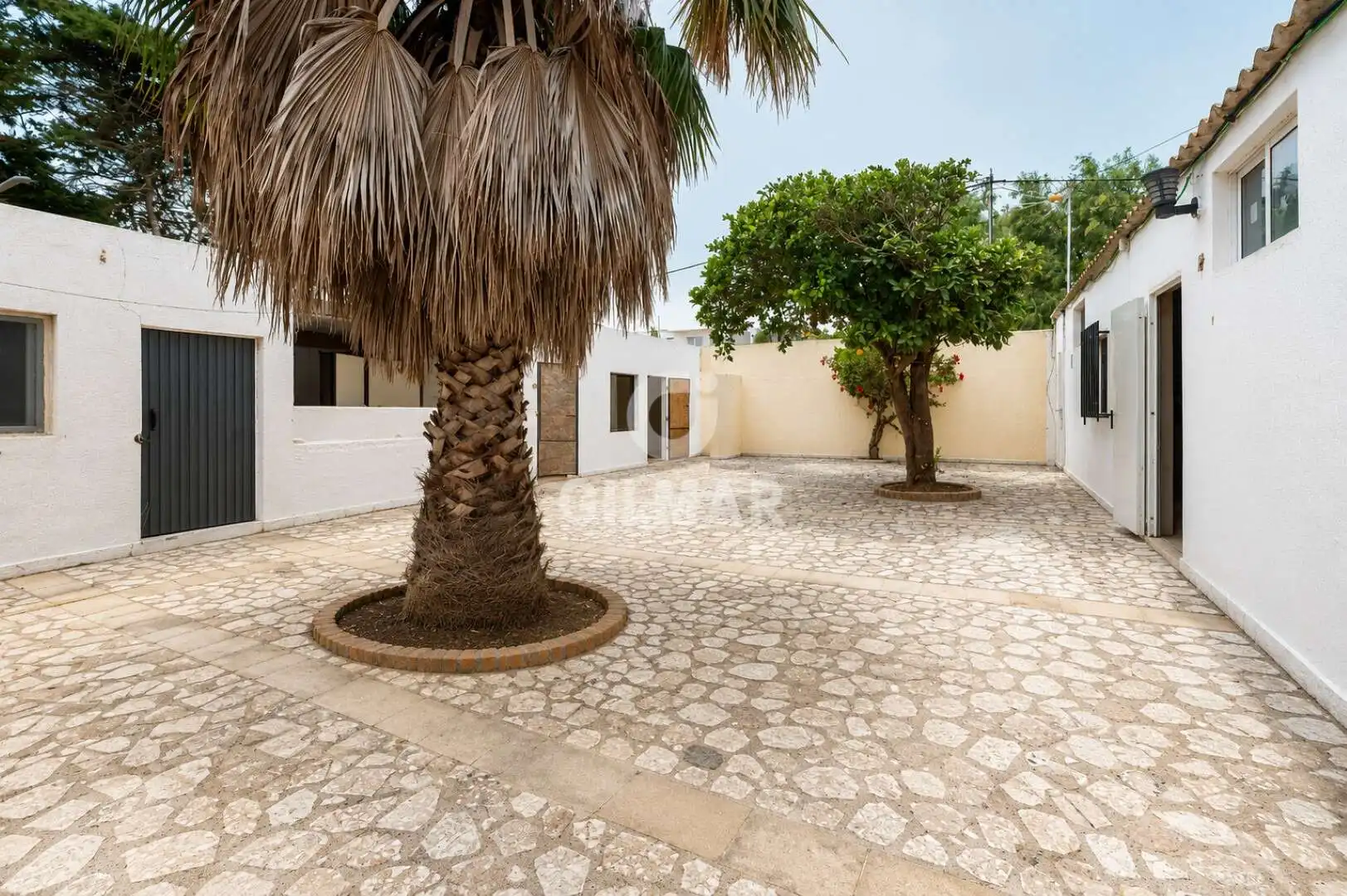 Vista exterior de Casa o xalet en venda en Vejer de la Frontera amb Calefacció, Jardí privat i Piscina