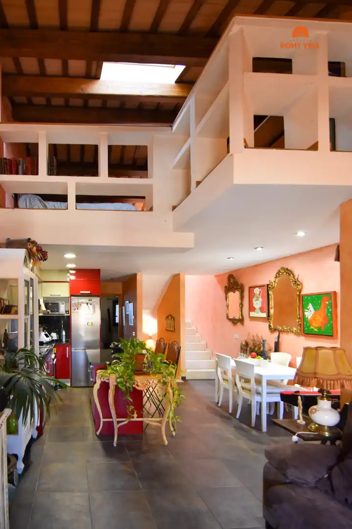 Einfamilien-Reihenhaus zum Verkauf in La Bisbal d'Empordà mit Klimaanlage, Heizung und Terrasse